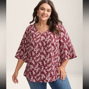 BloomChic Floral Print V-Neck Shirt size 2X (18-20)